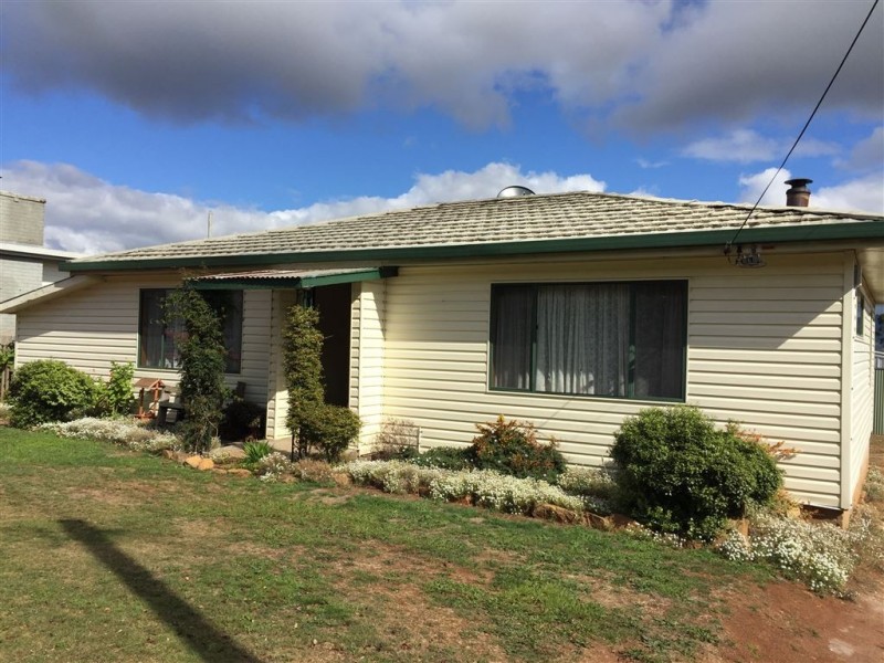 123 George Street, Scottsdale TAS 7260