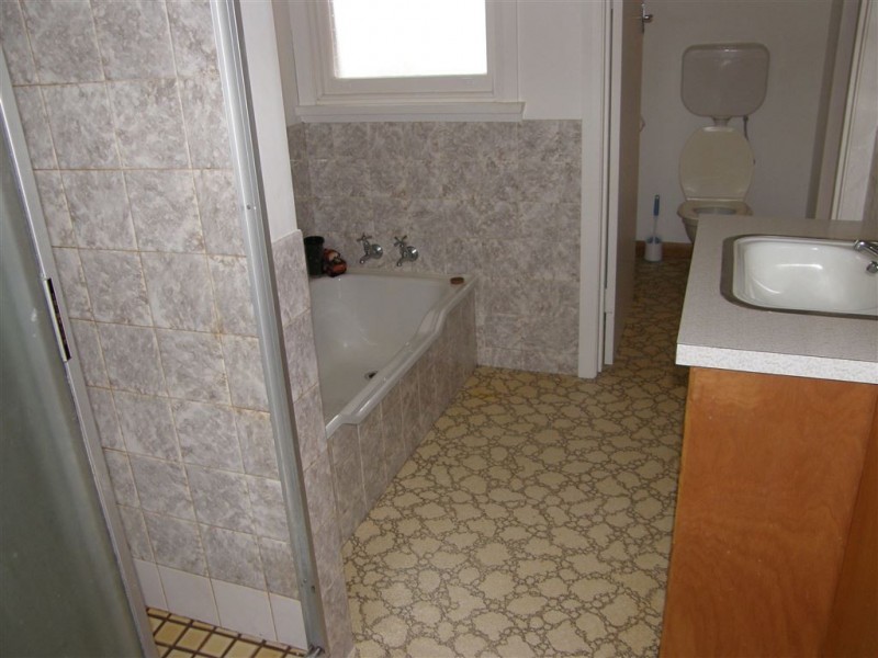 16 McLennan St, Scottsdale TAS 7260