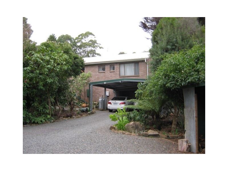 - Brown Mountain Road, Underwood TAS 7268
