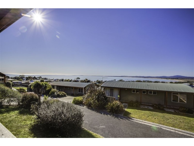 2/18 Thomas Street, Bridport TAS 7262