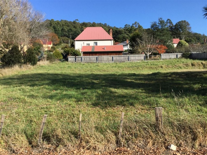 11 Esplanade, Derby TAS 7264