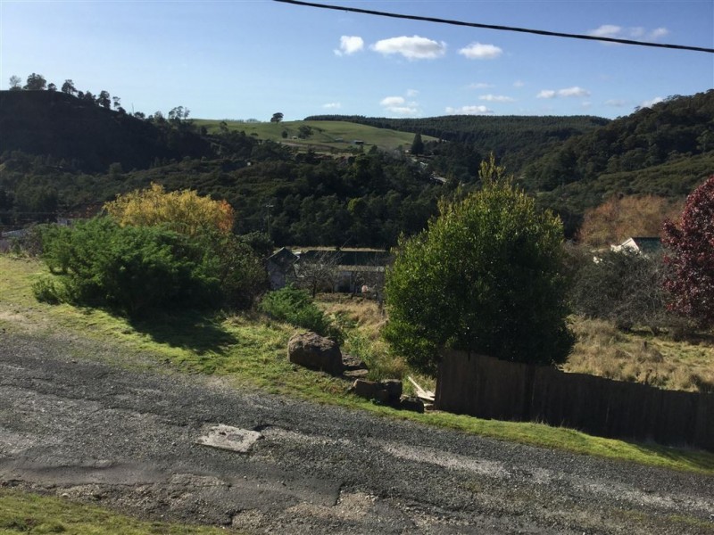 11 Esplanade, Derby TAS 7264