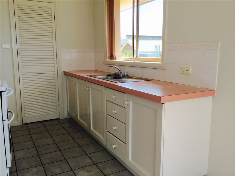 2/10 Kent Place, Bridport TAS 7262