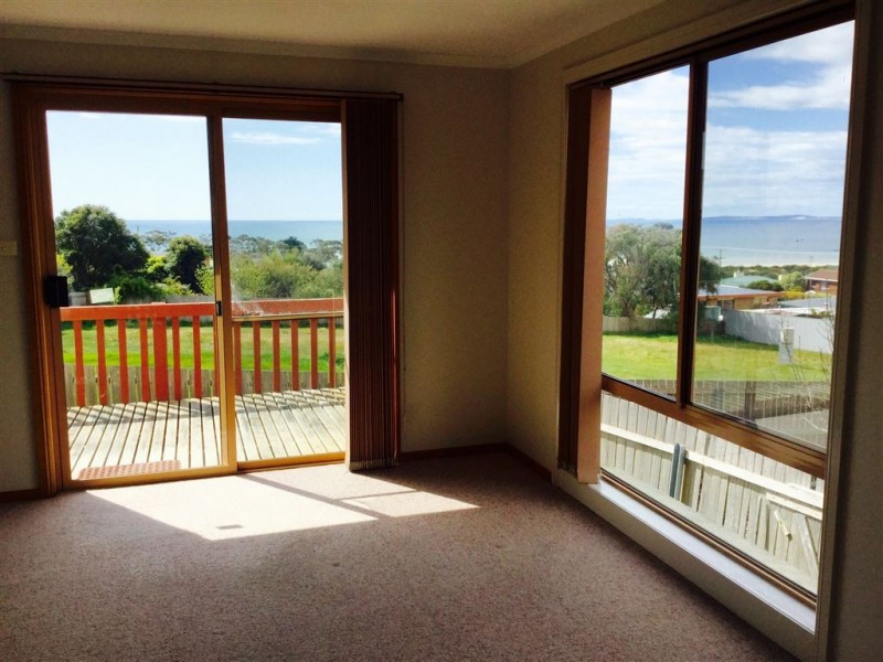 2/10 Kent Place, Bridport TAS 7262