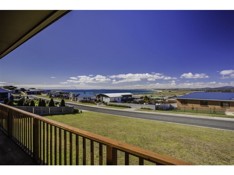8 Andrews Place, Bridport TAS 7262