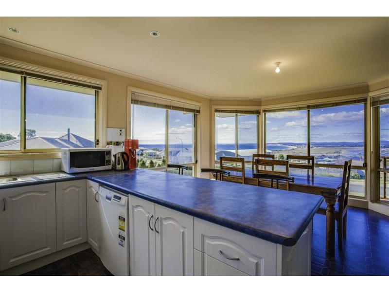 8 Andrews Place, Bridport TAS 7262