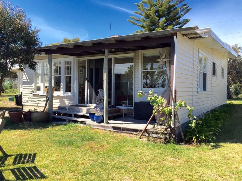 30-32 Tomahawk Drive, Tomahawk TAS 7262