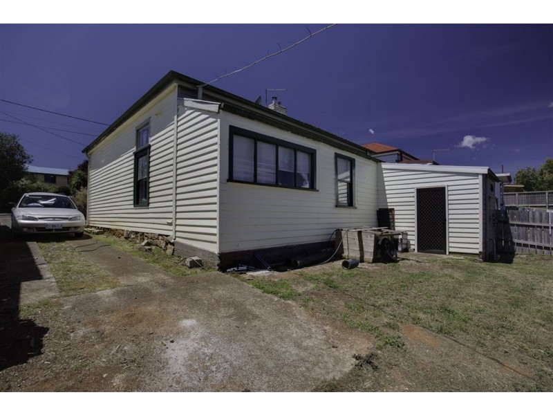 9 Charles Street, Scottsdale TAS 7260