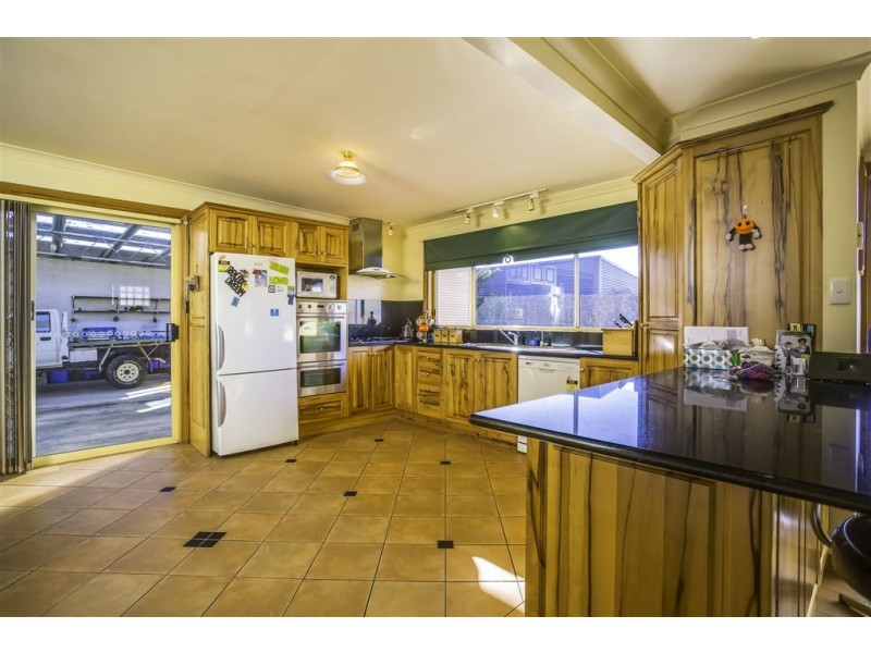 18 Charles St, Scottsdale TAS 7260