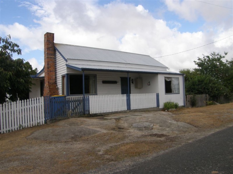 2 Charles Street, Branxholm TAS 7261