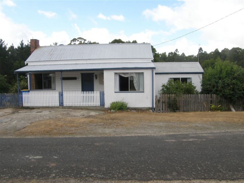 2 Charles Street, Branxholm TAS 7261