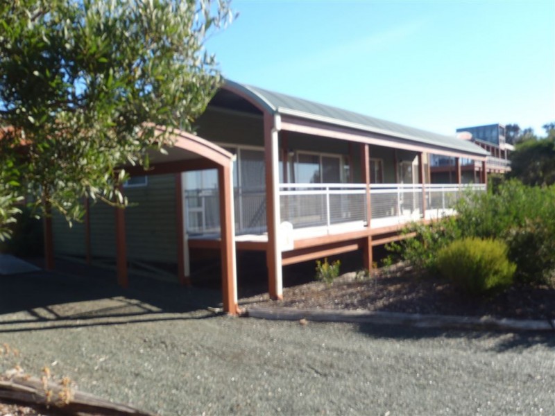 Villa 3/35 Main St, Bridport TAS 7262