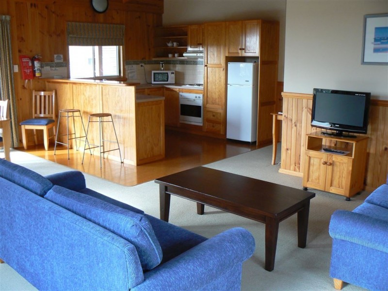 Villa 3/35 Main St, Bridport TAS 7262