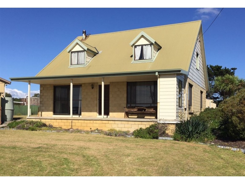20 Carins Close, Tomahawk TAS 7262