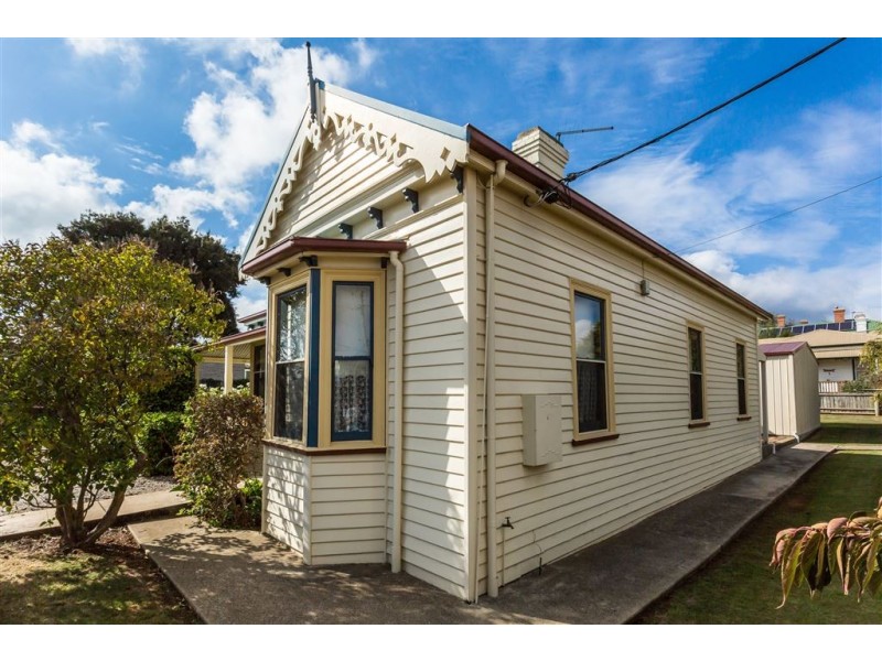 11 Ellenor Street, Scottsdale TAS 7260