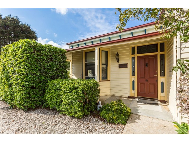 11 Ellenor Street, Scottsdale TAS 7260