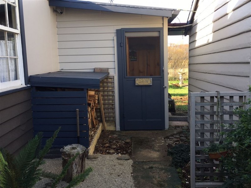 8 Diprose Street, Legerwood TAS 7263