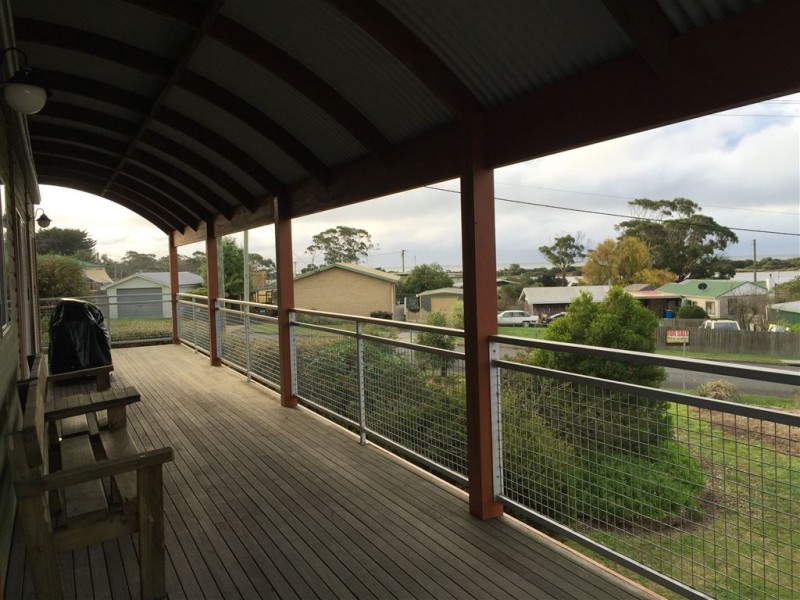 Villa 10/35 Main St, Bridport TAS 7262