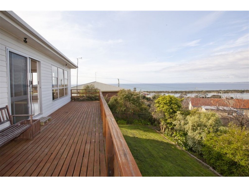 2/1 Flinders Lane, Bridport TAS 7262