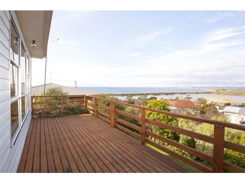 2/1 Flinders Lane, Bridport TAS 7262