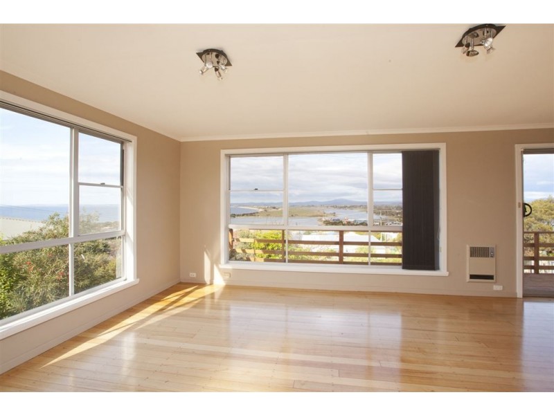 2/1 Flinders Lane, Bridport TAS 7262