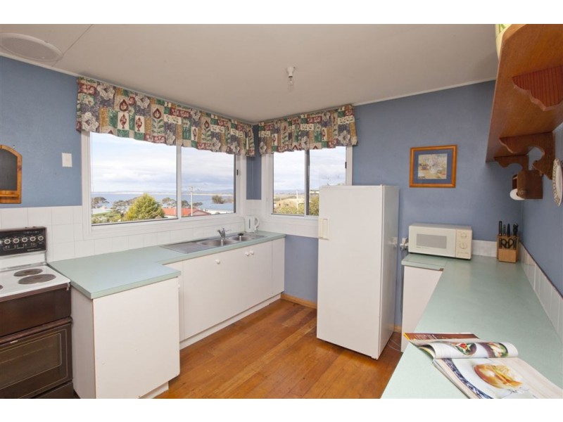 11 May Street, Bridport TAS 7262