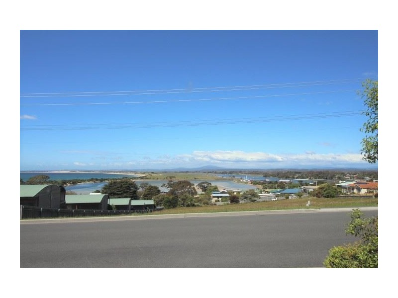 28 Emma Street, Bridport TAS 7262