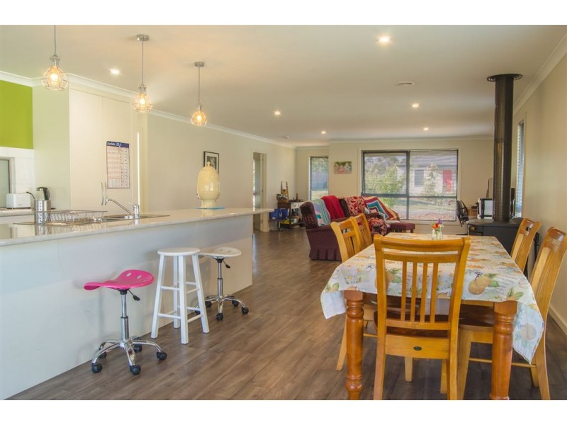 9 Charob Avenue, Lilydale TAS 7268