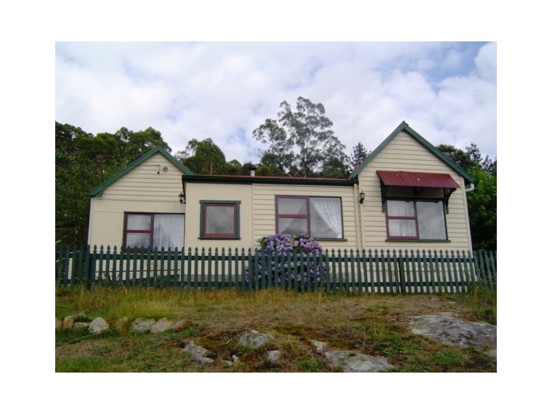 6 Christopher Street, Derby TAS 7264