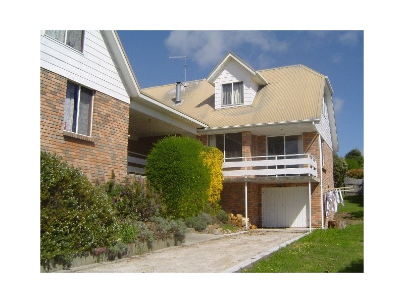 2/24 Elizabeth Street, Bridport TAS 7262