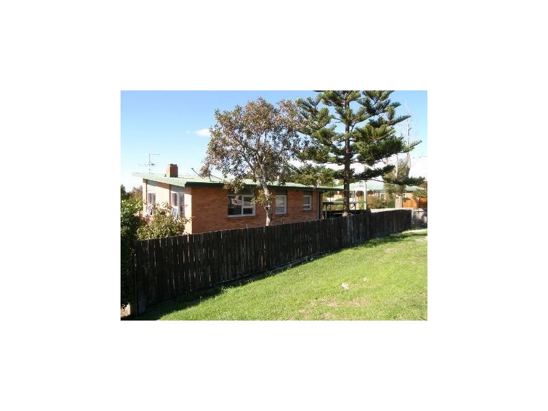 6 Westwood St, Bridport TAS 7262