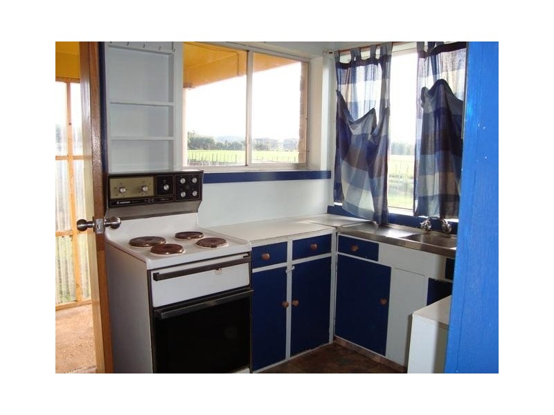 33090 Tasman Highway, Legerwood TAS 7263