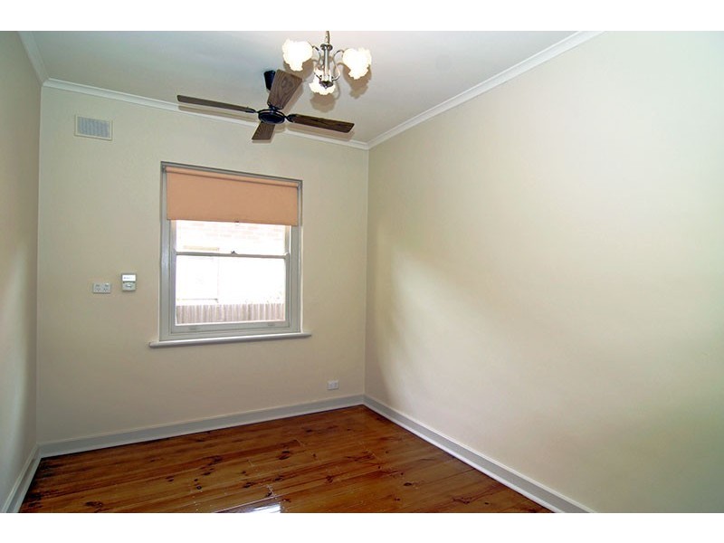 3 Selkirk Avenue, Clearview SA 5085