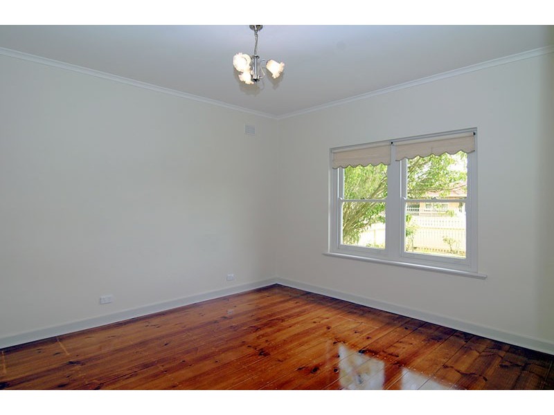 3 Selkirk Avenue, Clearview SA 5085