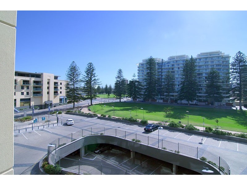 233/16 Holdfast Promenade, Glenelg SA 5045