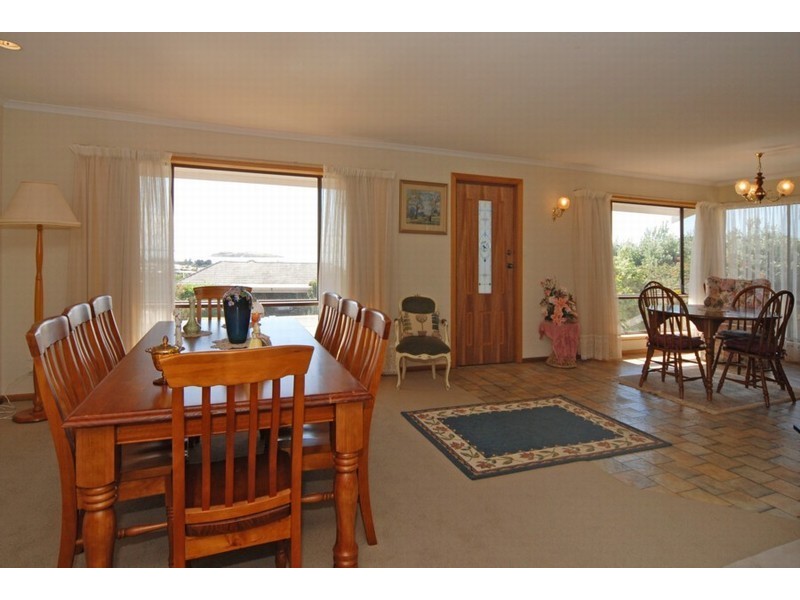 51 Whalers Road, Encounter Bay SA 5211