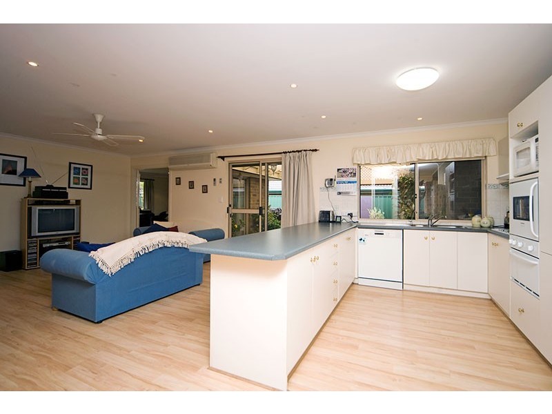 4 Hilltop Drive, Oakden SA 5086