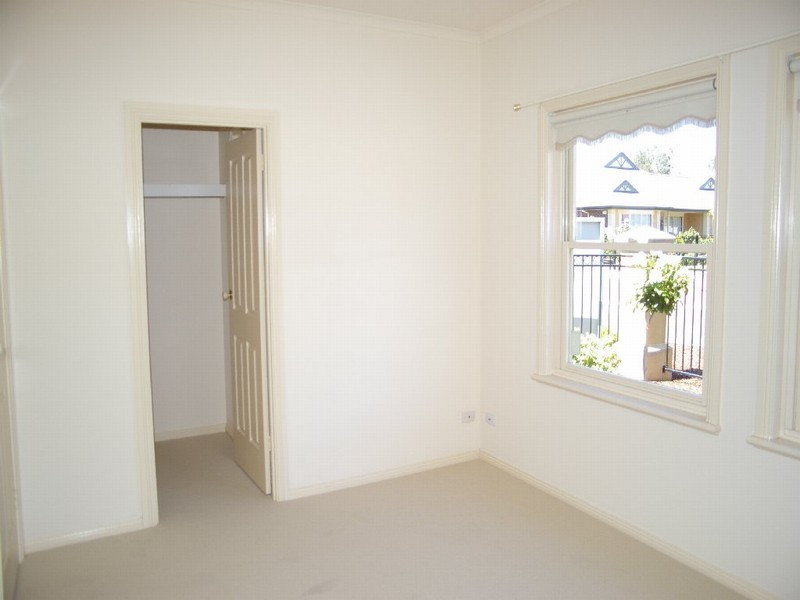 3 Greengate Lane, Mawson Lakes SA 5095