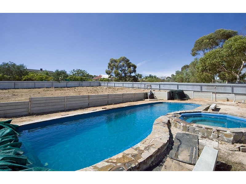 7 Santiago Court, Gulfview Heights SA 5096