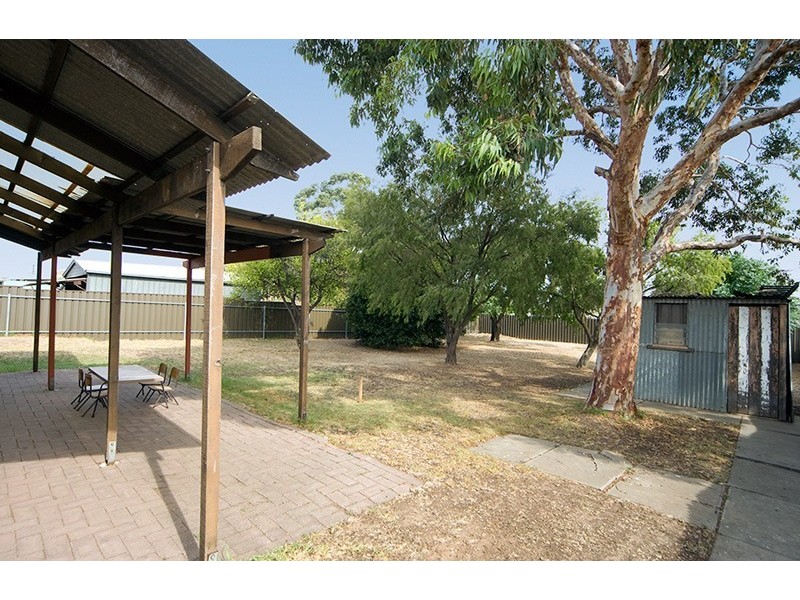 8 Shepherd Street, Ridgehaven SA 5097
