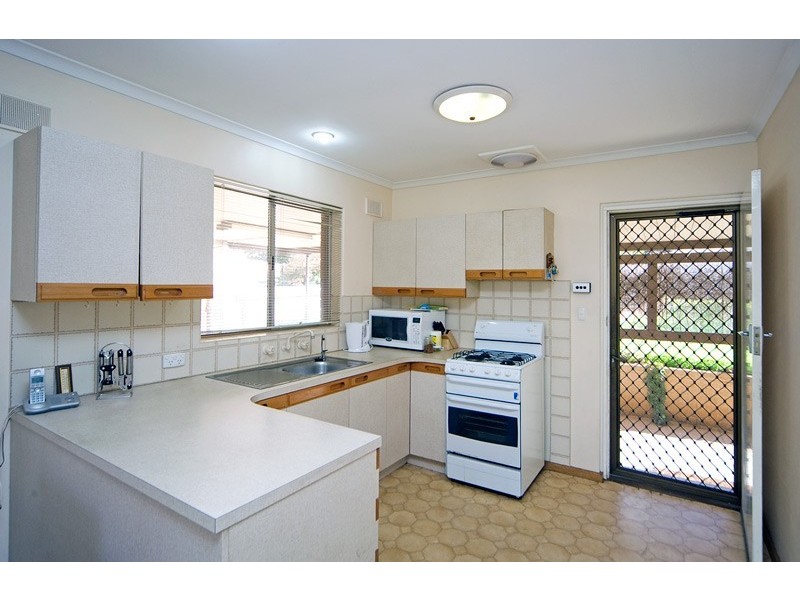 152 Brougham Drive, Valley View SA 5093