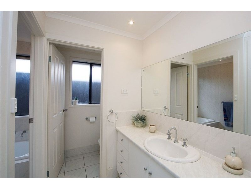8 Lincoln Avenue, Sturt SA 5047