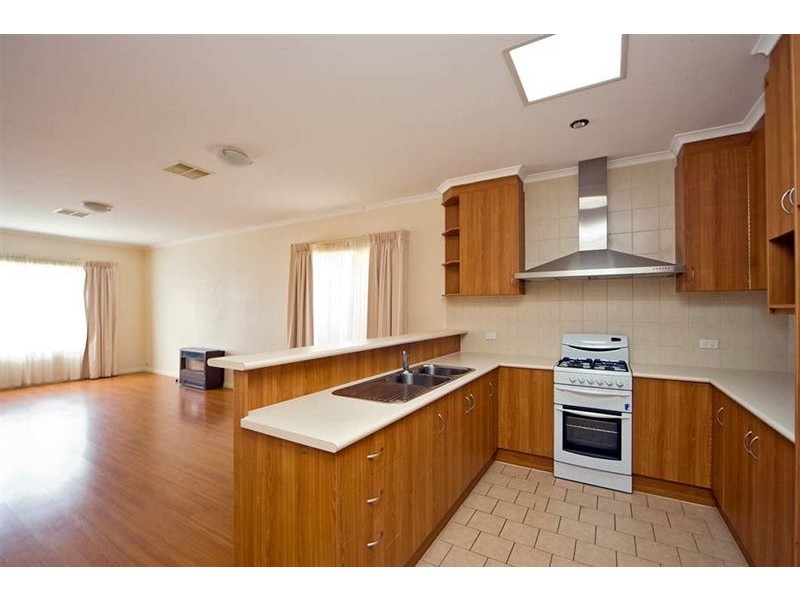 2 Clovelly Avenue, Glenelg North SA 5045