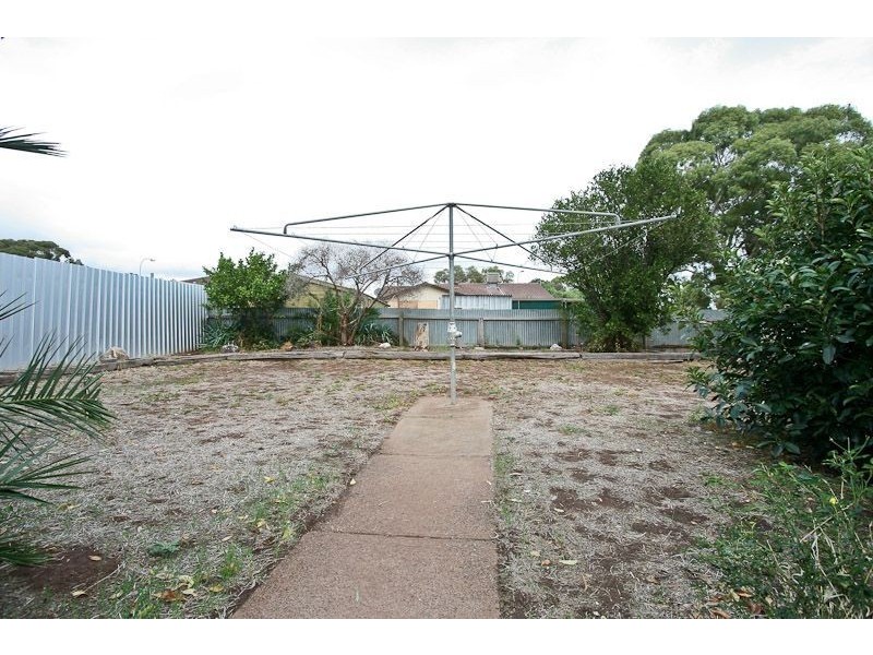 2 Burford Street, Elizabeth Downs SA 5113