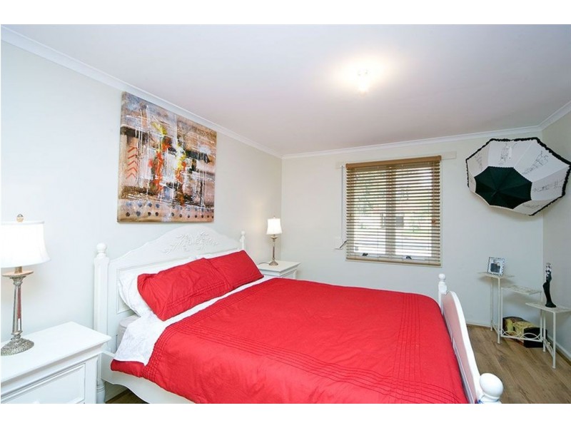 16 Kennion Cres, Para Hills West SA 5096