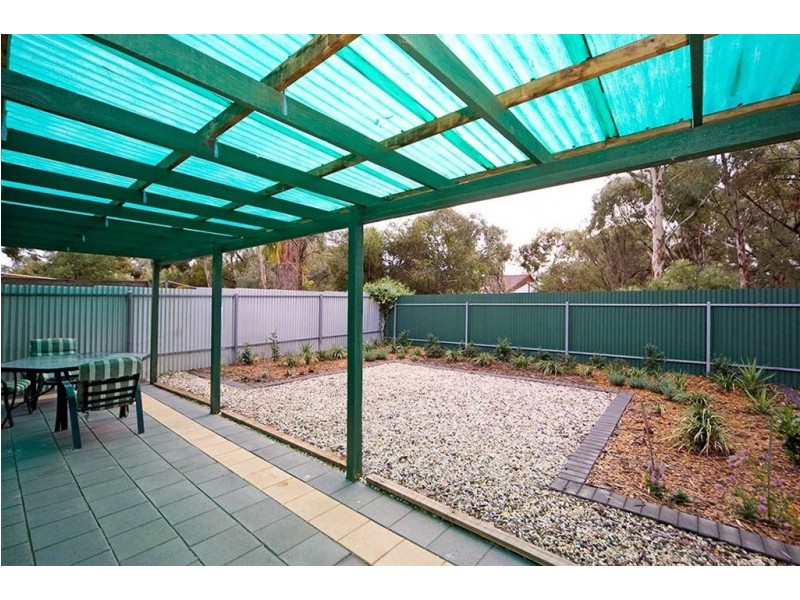 16 Kennion Cres, Para Hills West SA 5096