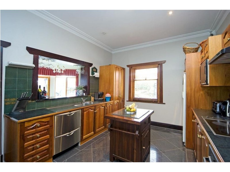 8 Alexander Ave, Ashford SA 5035