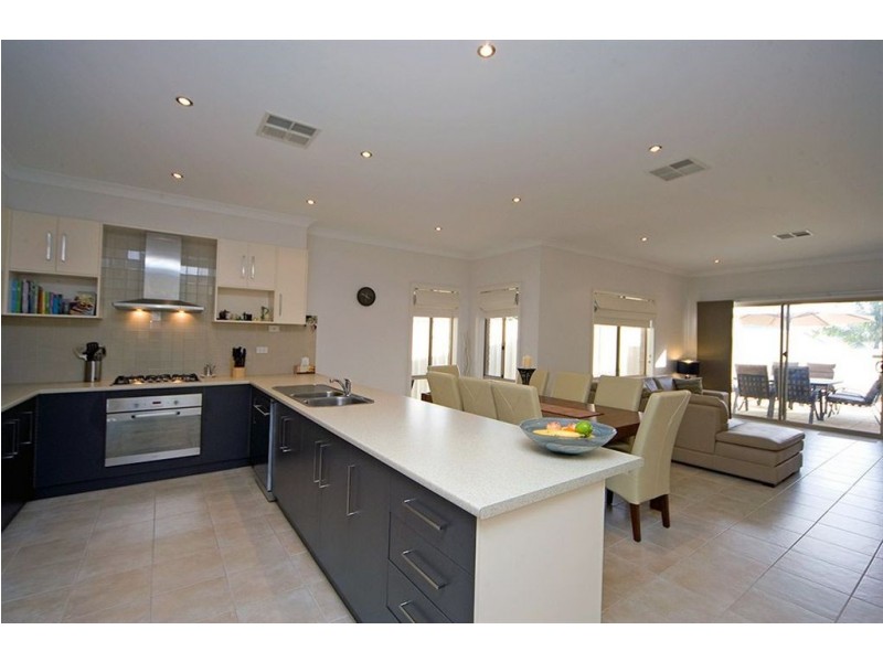 25a Windsor Grove, Klemzig SA 5087