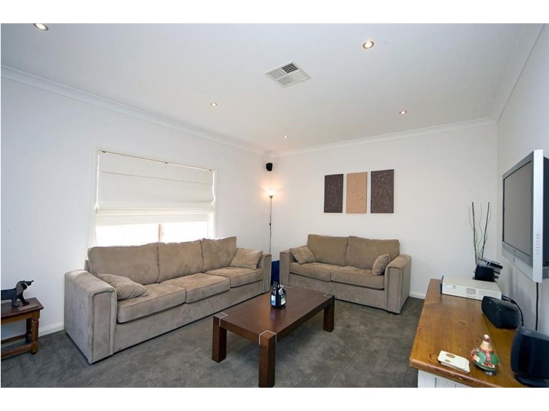 25a Windsor Grove, Klemzig SA 5087