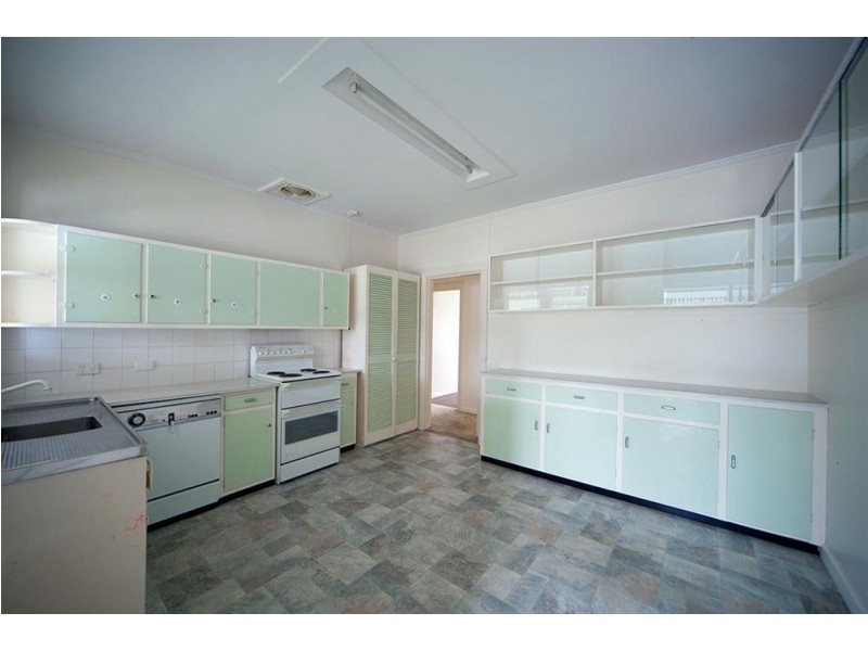 7 Lyall Ave, Hampstead Gardens SA 5086